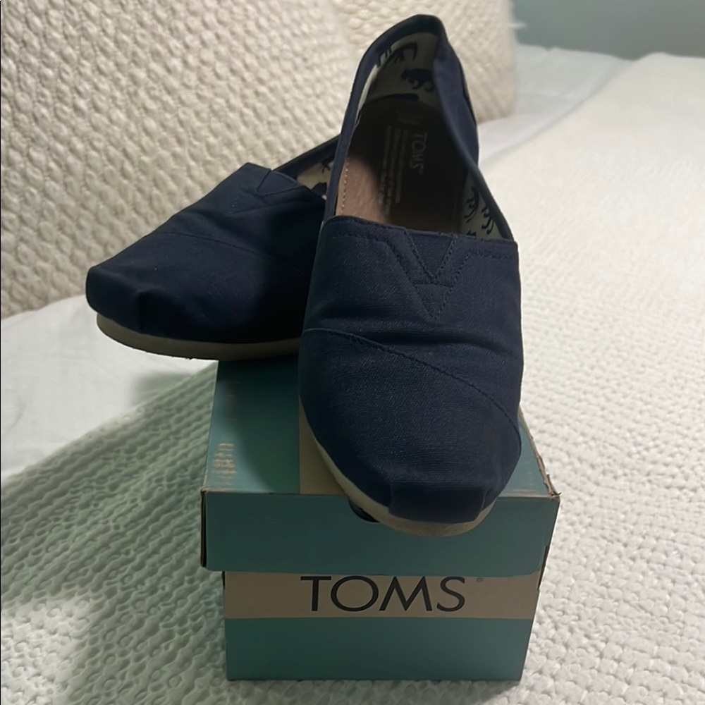 Toms Blue Flats Comfortable Loafers